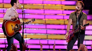 Kris Hits The Stage With Keith Urban