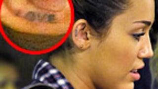 Miley Cyrus Flaunts New
