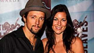 Singer Jason Mraz Is Engaged!
