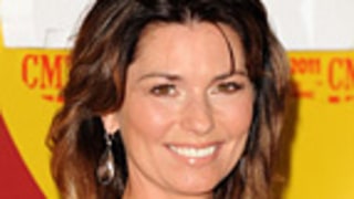 Ack! Shania Twain Takes Nasty Fall on CMTs