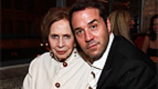 Jeremy Piven Takes Out His Mom, Chris Noth Goes Green