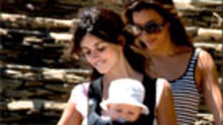 PIC: Eva Longoria Bonds With Penelope Cruz, Javier Bardem's Baby Leo