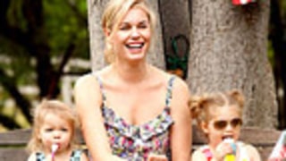 Rebecca Romijn: What's in My Bag?