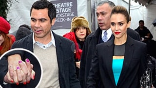 PIC: Jessica Alba, Cash Warren Rock Coordinating Nail Polish!