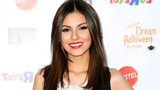 Sexy or scary costumes for Halloween? ‘Fun Size’ stars Victoria Justice and Jane Levy weigh in