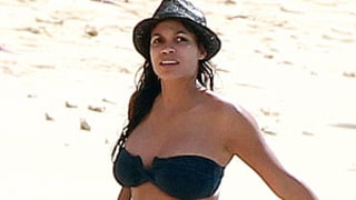 Rosario Dawson Shows Off Curvy Bikini Body in Barbados