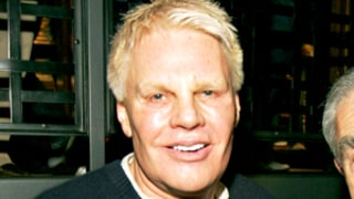 Abercrombie And Fitch CEO Mike Jeffries Apologizes For