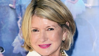 Martha Stewart Breaks iPad the Late Steve Jobs Gave Her, Jokingly Slams Apple on Twitter!