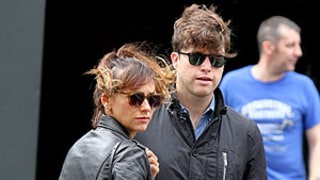 Rashida Jones Steps Out With Boyfriend Colin Jost, Fellow Harvard Alum: Picture