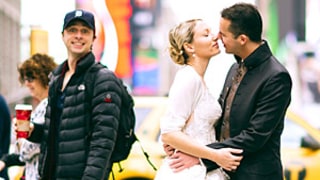 Zach Braff Photobombs Couple's Wedding Photo In NYC's Times Square: Picture