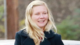 Kirsten Dunst Goes Without Makeup on Shopping Trip With Her Mom: Picture