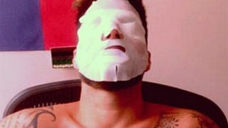 Ricky Martin Gets Red Carpet Ready With Bizarre Face Mask Beauty Treatment