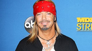 Bret Michaels Rushes Off Stage Mid-Concert For Medical Emergency