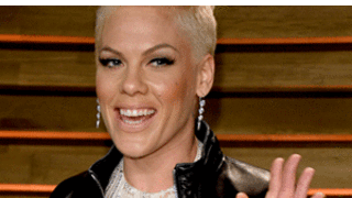 Pink's Daughter Willow Flies First Class, Chomps on Cheerios: Picture