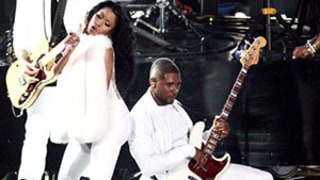 Usher Bounces His Head on Nicki Minaj's Butt at the 2014 MTV VMAs: GIF