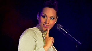 Pregnant Alicia Keys Does Amazing EMA Performance Month Before Baby's Due Date: Watch