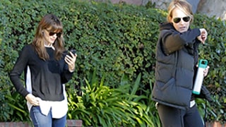 Jennifer Garner, Helen Hunt Cross Paths, Ignore Each Other? Photos