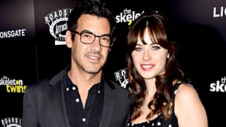 Pregnant Zooey Deschanel Engaged to Jacob Pechenik!