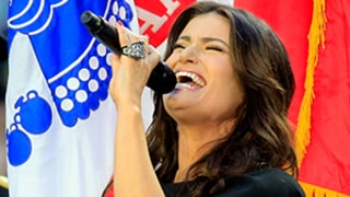 Idina Menzel Sings the National Anthem Flawlessly at Super Bowl XLIX: Watch Now!