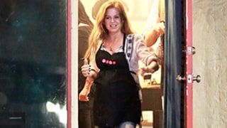 Isla Fisher Celebrates 39th Birthday, Takes Gourmet Cooking Class With Sacha Baron Cohen, Courteney Cox, Naomi Watts: Details!