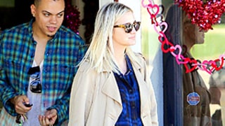Pregnant Ashlee Simpson Bundles Her Growing Baby Bump in Plaid: See Her Pregnancy Style!