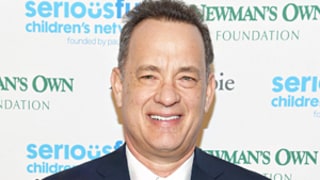 Tom Hanks Helps Sell Girl Scout Cookies, Is Simply the Best: Photo