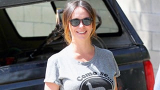 Jennifer Love Hewitt Shows Baby Bump, Revels in