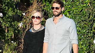 Jennie Garth, Fiance David Abrams Get Affectionate After Returning From Mexico: Is That Her Engagement Ring?