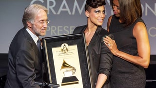 Alicia's Big Honor