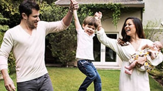 Vanessa Lachey Shares Gorgeous Family Photo: See Brooklyn's Face!