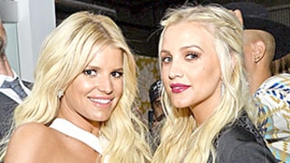 Jessica Simpson, Pregnant Ashlee Rock the Red Carpet Together: See Their Sweet Sister Style!