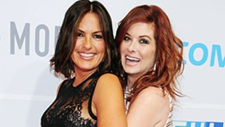 Debra Messing Grabs Mariska Hargitay's Butt on Red Carpet: Funny Photos!