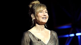 Renee Zellweger Is All Smiles for Natural Appearance at Hollywood Gala: New Photos