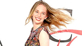 Uma Thurman, Ethan Hawke's Teen Daughter Maya Twirled Her Heart Out at the CFDA Fashion Awards 2015: Photos