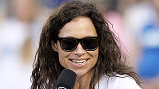 Minnie Driver Jokes About Deportation After Flubbing National Anthem Lyrics