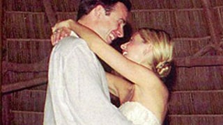 Sarah Michelle Gellar Shares Sweet Wedding Pic on 13th Anniversary with Freddie Prinze Jr.