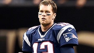 Tom Brady Suspension Tossed: Snoop Dogg, Donald Trump, Mindy Kaling, and More Celebrities React