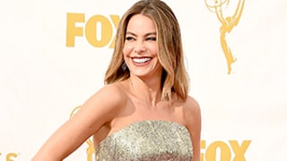 Sofia Vergara Eats Popcorn Behind Jon Hamm at Emmys 2015 (and Drops It All Over Herself): See the GIF