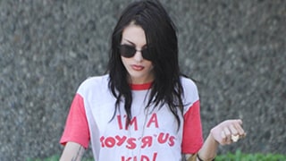 Frances Bean Cobain Steps Out With Wedding Ring for First Time Since Secret Ceremony: Photo