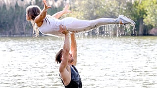 Bindi Irwin, Derek Hough Nail the Dirty Dancing Lift on DWTS: Watch the Video