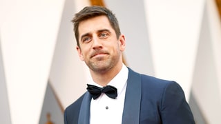 Aaron Rodgers Shuts Down the Chicago Bears After Team Mocks His Oscars 2016 Outfit: See His Perfect Retweet