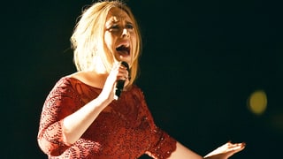 Adele Suffers Technical Difficulties