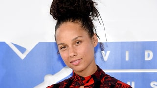 Alicia Keys Stuck to Her No Makeup Vow at MTV VMAs 2016 Red Carpet