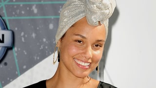 Alicia Keys Goes Without Makeup on the 2016 BET Awards Red Carpet