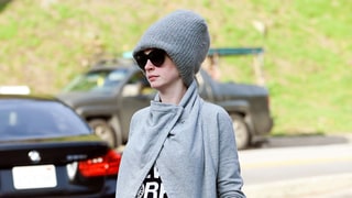 Pregnant Anne Hathaway Looks Sporty in Bump-Hugging Athleisure Style