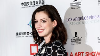 Pregnant Anne Hathaway Makes Her Red Carpet Debut