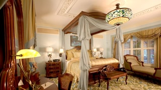 Take a Peek Inside Disneyland’s Dream Suite!