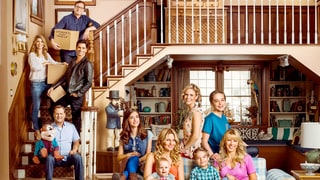 'Fuller House' Teaser Trailer Shows D.J.'s Kids, Tanner Family Moving In: Watch!