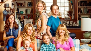 'Fuller House' Premiere Recap: The Gang Reunites as D.J. Gets Her Flirt On