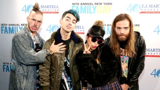 Newly Single Joe Jonas Jokes About Fans Sending Him Nude Photos: Watch!
